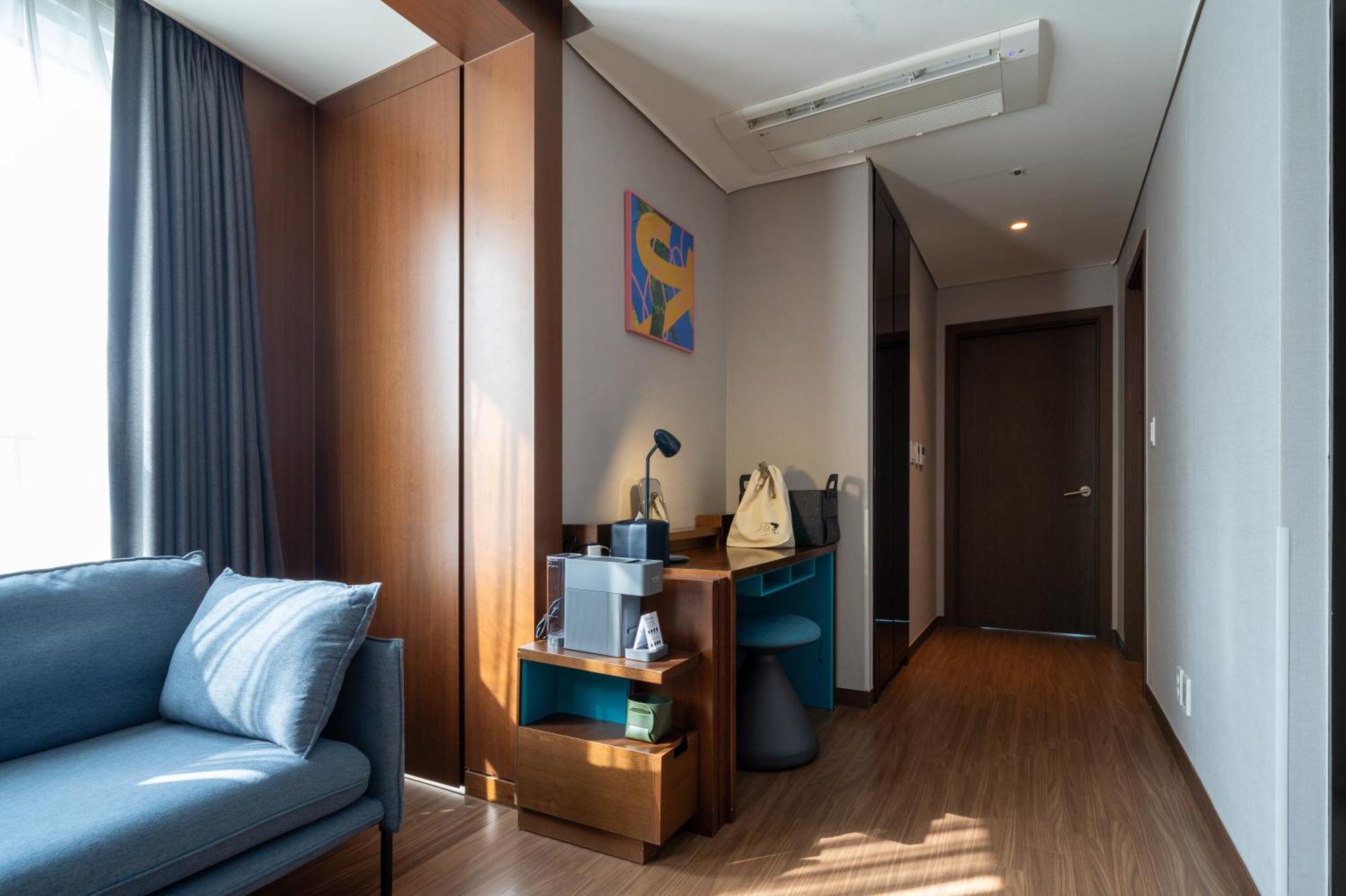 Urbanstay Haeundae Station Busan Bagian luar foto