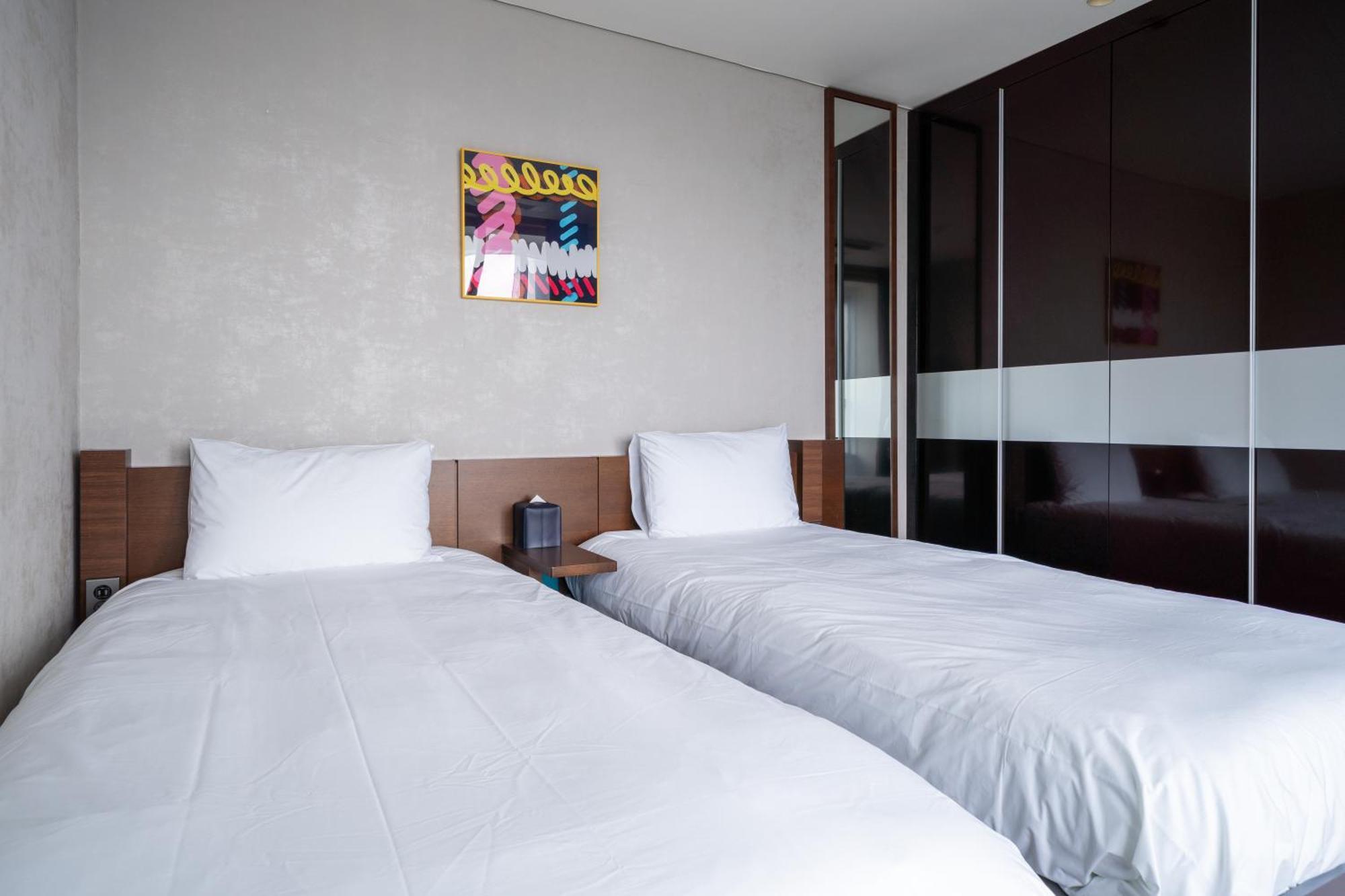 Urbanstay Haeundae Station Busan Bagian luar foto