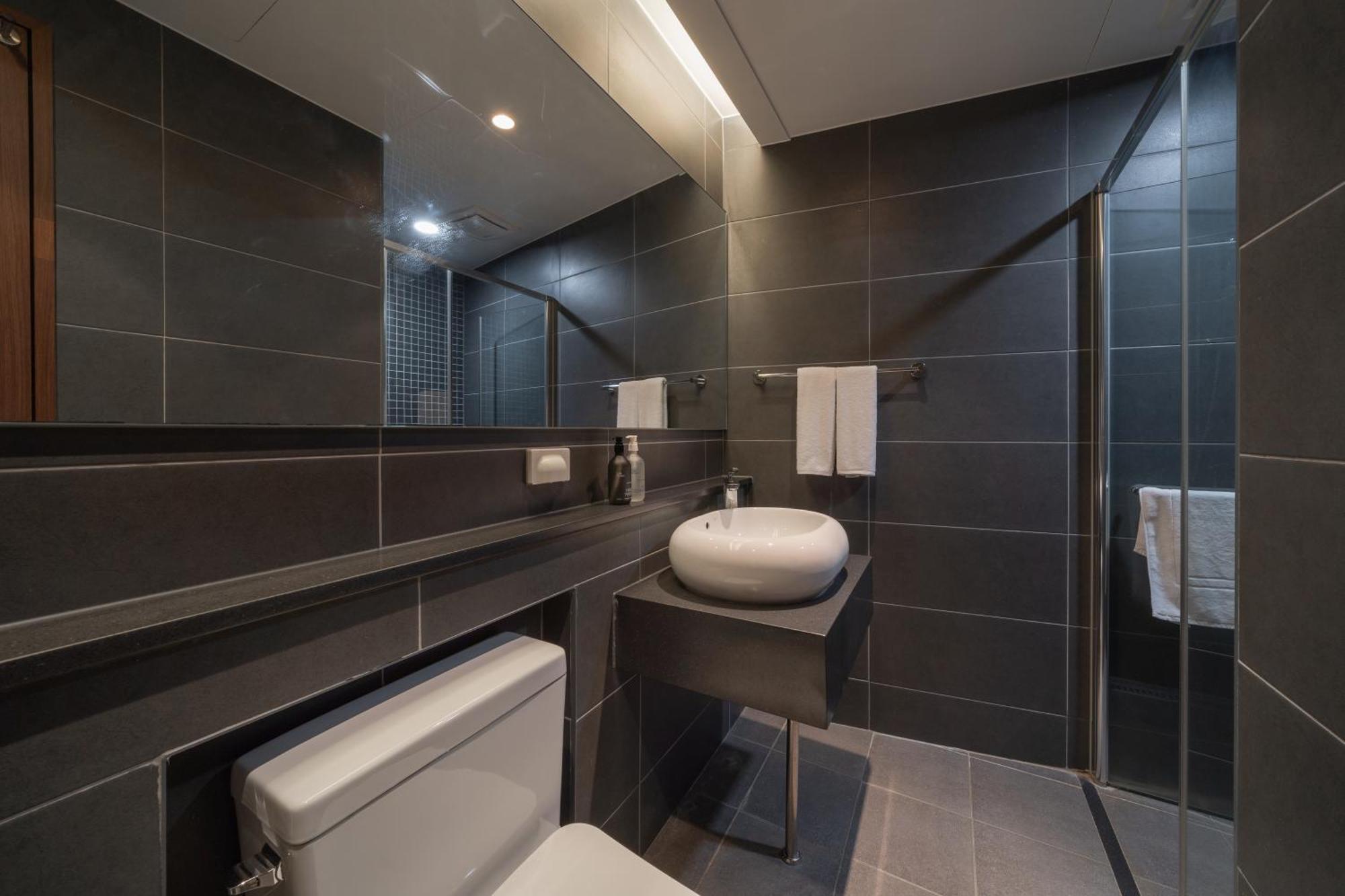 Urbanstay Haeundae Station Busan Bagian luar foto