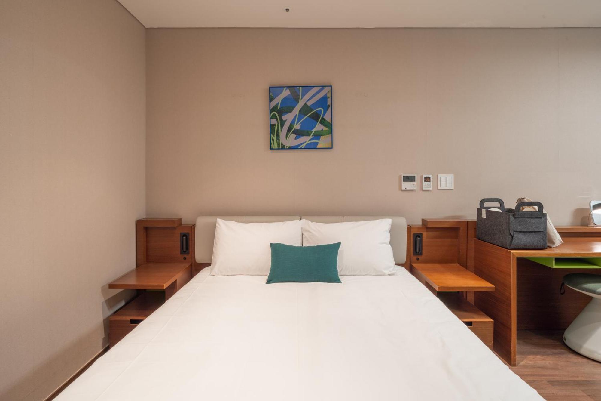 Urbanstay Haeundae Station Busan Bagian luar foto
