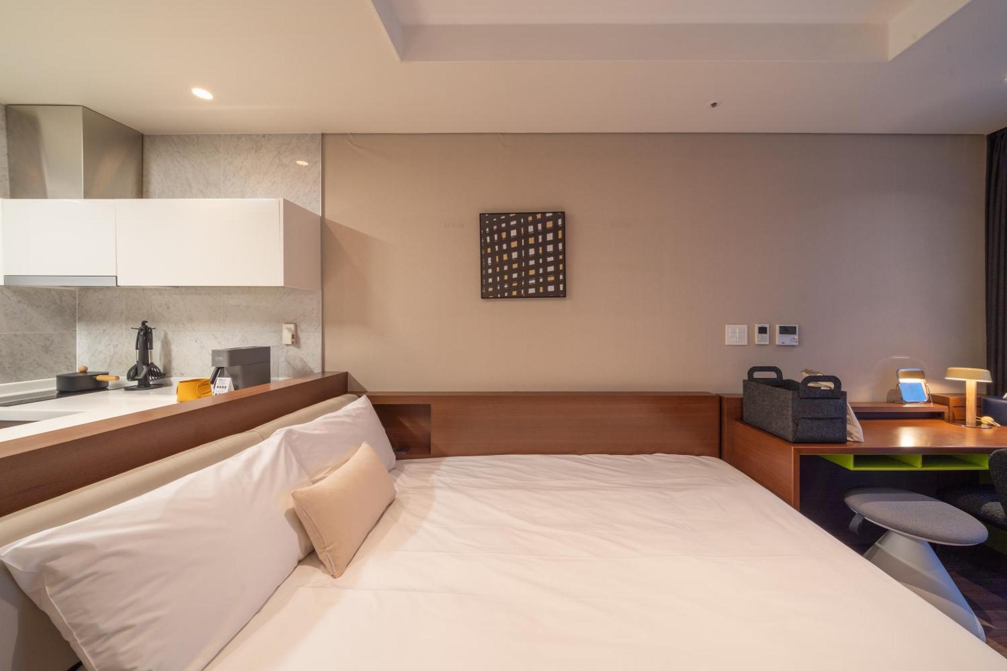 Urbanstay Haeundae Station Busan Bagian luar foto